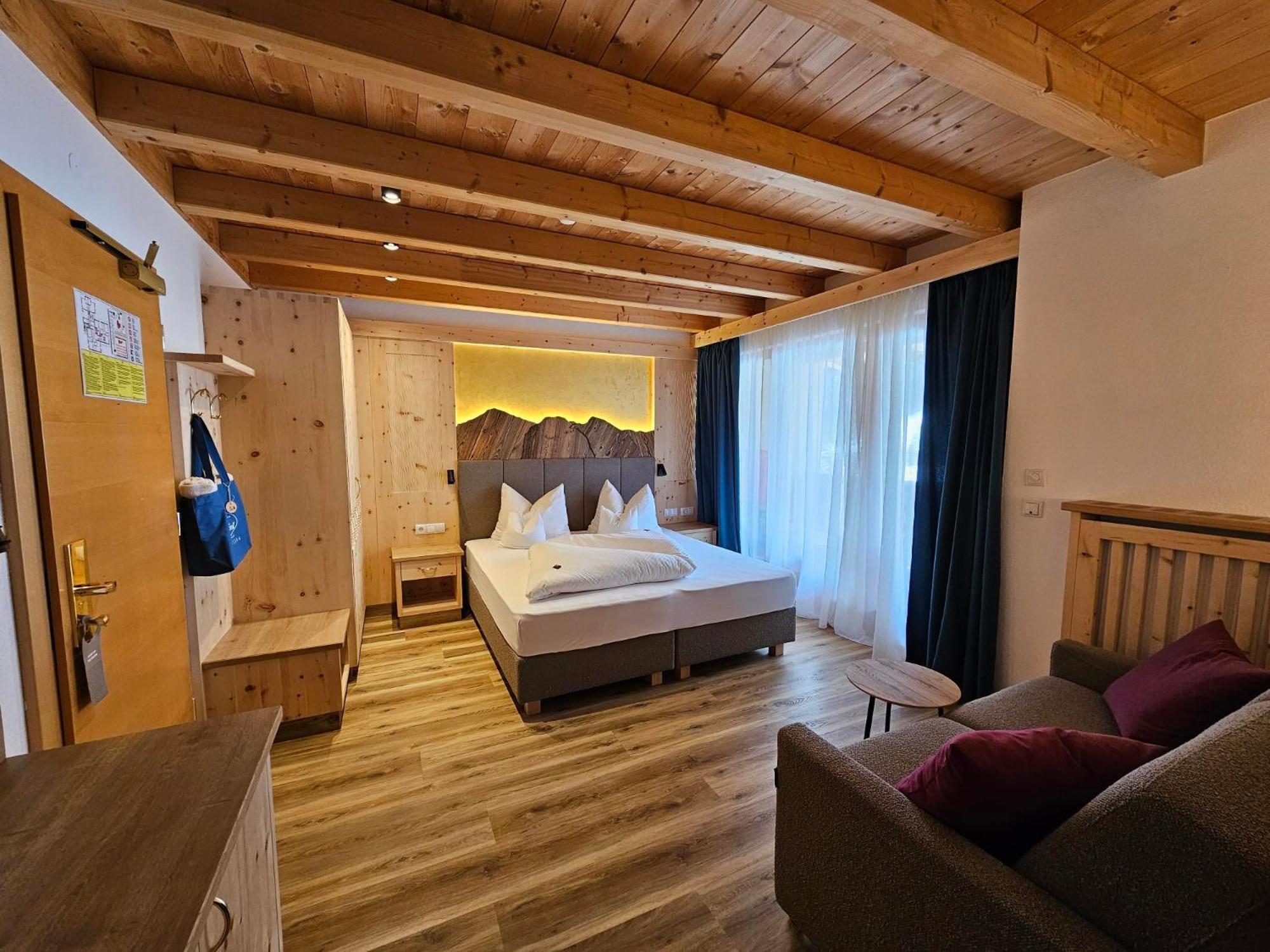 Hotel Mirabel San Vigilio Di Marebbe Kültér fotó