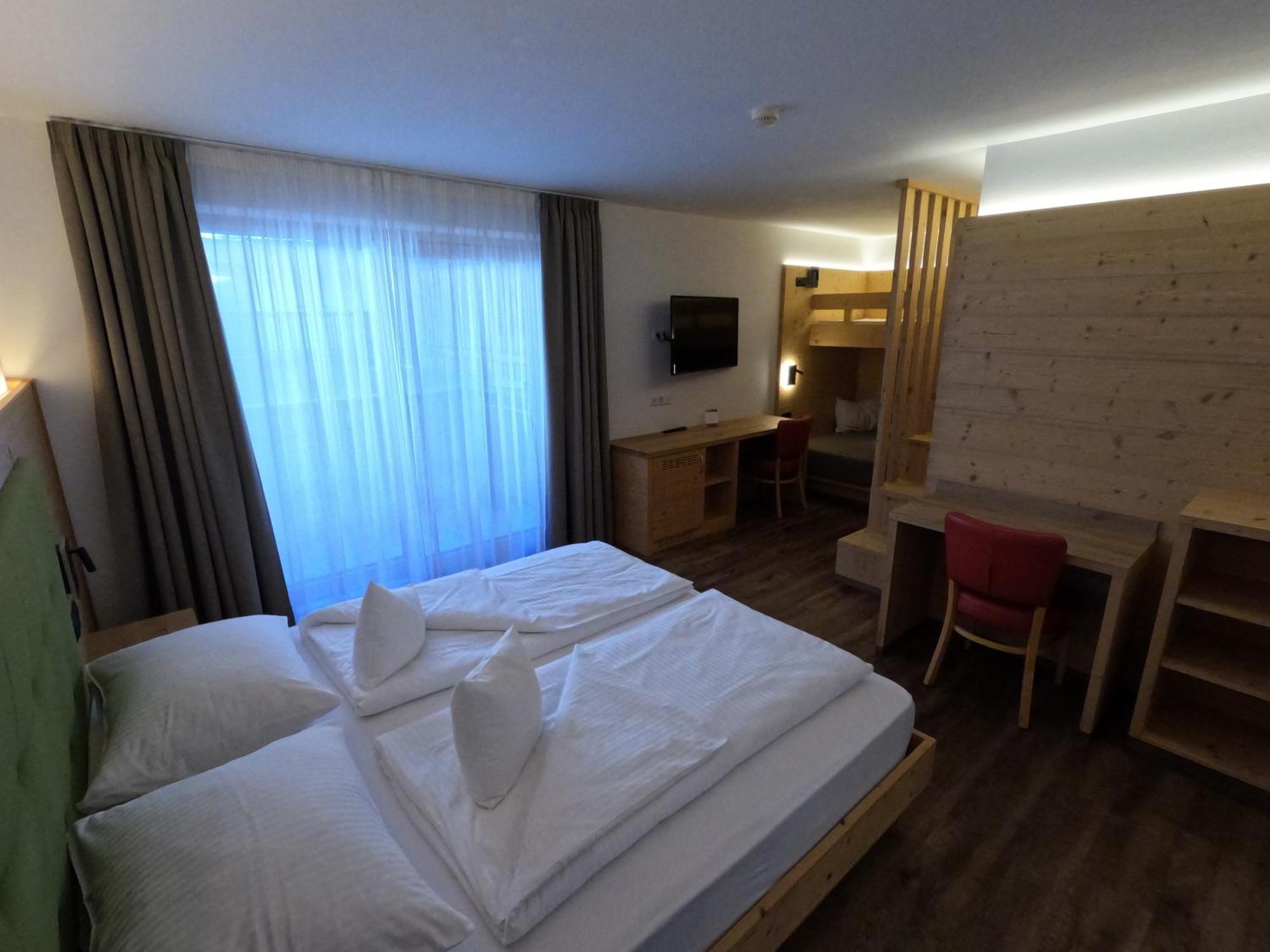 Hotel Mirabel San Vigilio Di Marebbe Szoba fotó
