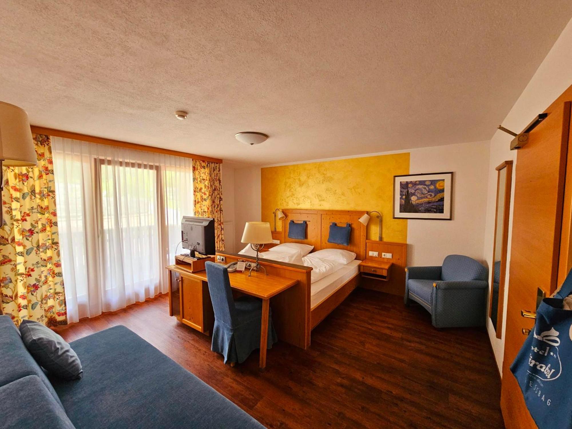 Hotel Mirabel San Vigilio Di Marebbe Kültér fotó
